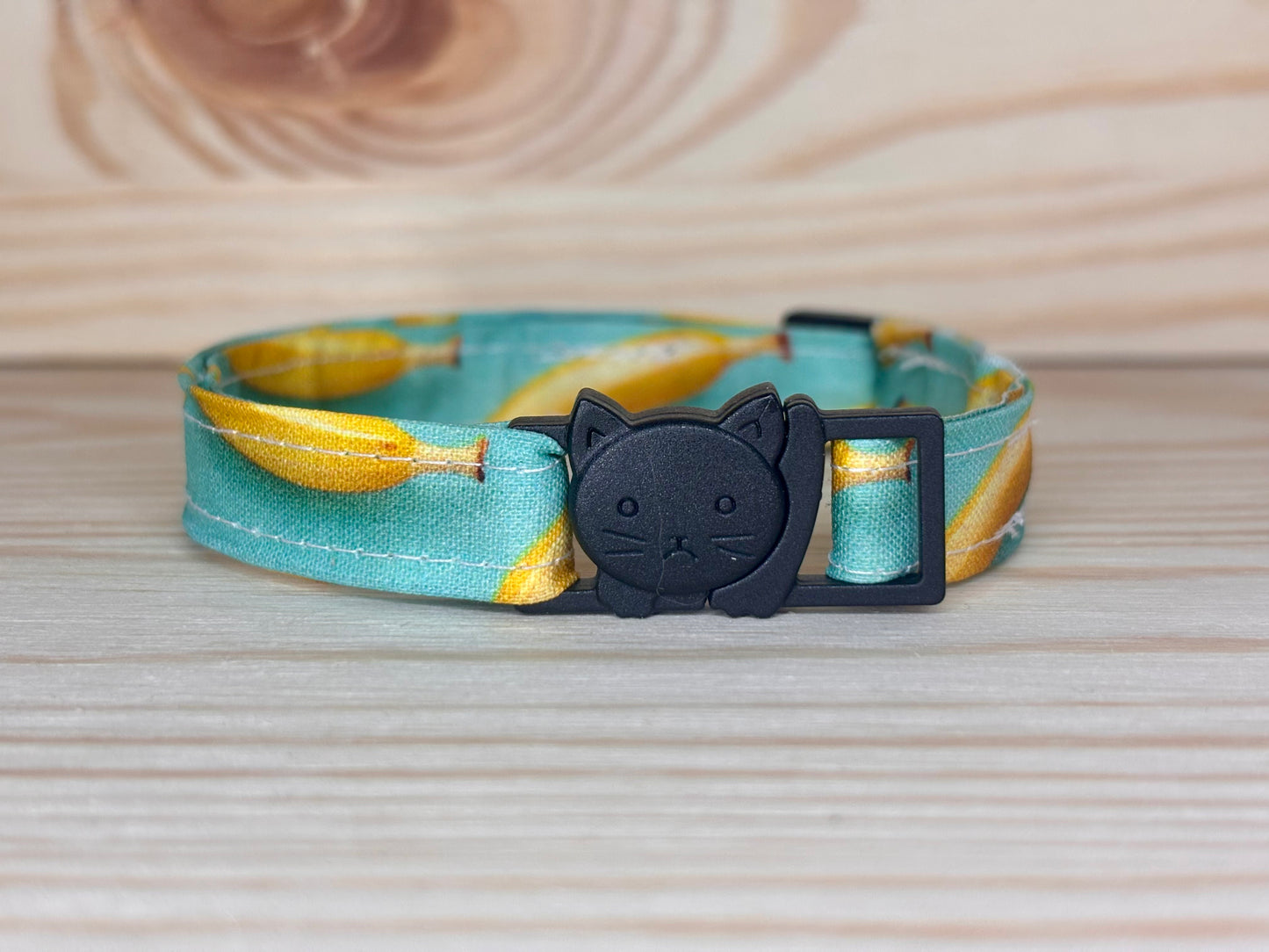 Collier pour chat fait main BANANOUCHKA motif bananes